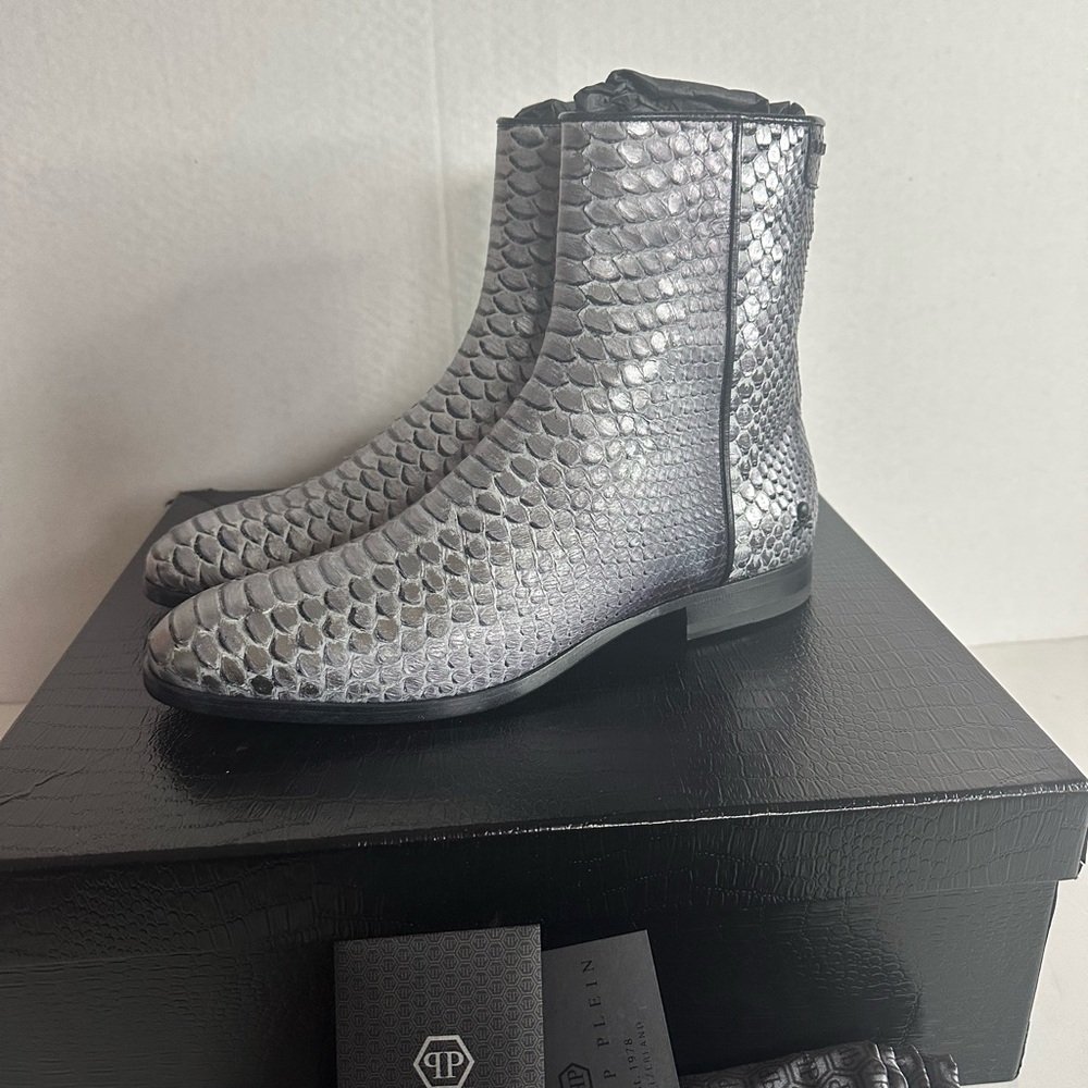 NIB Phillip Plein Silver PYTHON PRINT Men’s MID LO-HEELS BOOTS  size EU 41